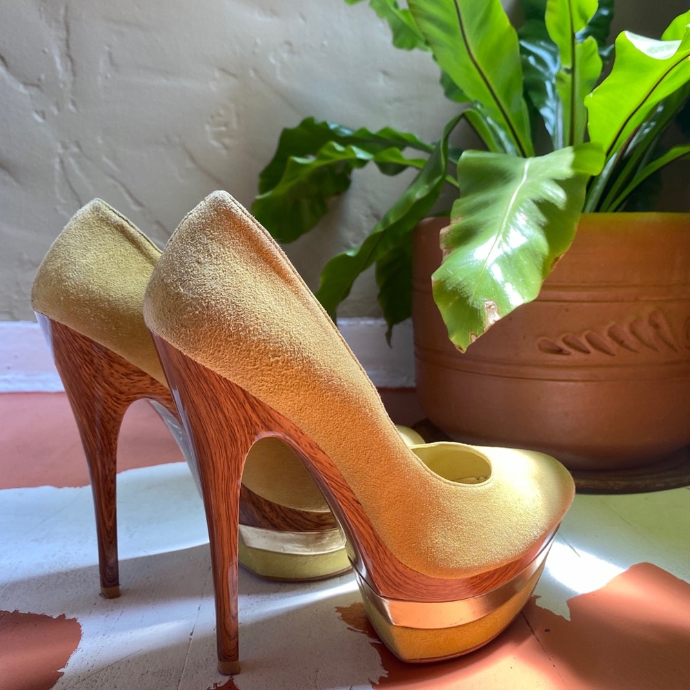 DONATED! 💛 Stilettos Lime Green Suede | Woodgrain - Picture 2 of 13